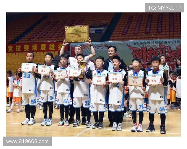 聚焦篮球运动员赛场内外成长与奋斗故事全面深度探秘呈现之旅