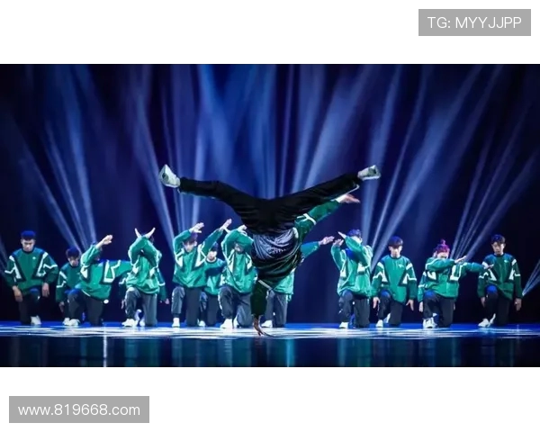 广州攀岩队在世界街舞大赛中以57分稳居积分榜首位